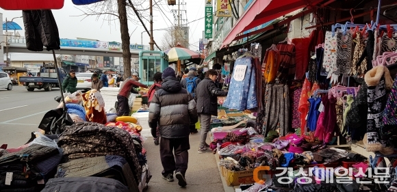 안동 중앙신시장 무질서 문제…단속 아직?