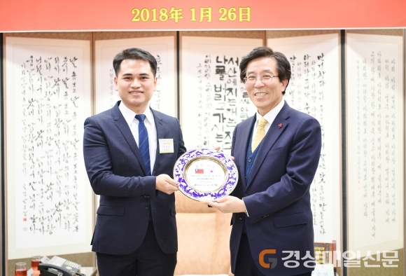 대만 운림국제청년상회, 문경시장과 간담회