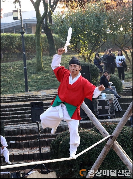 ‘울진대게와 붉은대게 축제’ 서 푸지게 먹고 놀며 추억 만들자