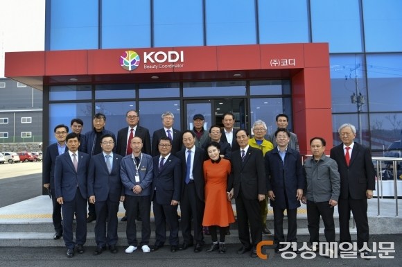 김천 의정회, 제2산단 ㈜코디 공장 견학