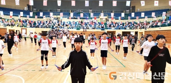 (포토)하나, 둘, 셋…힘차게 뛰어요