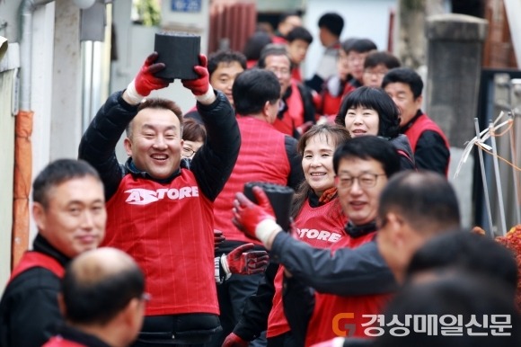 영주시, 저소득층 따뜻한 겨울나기 ‘연탄쿠폰’ 배부
