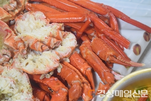 강릉 주문진 맛집 ‘대영유통’, 경포대 벚꽃축제 나들이객에게 인기 있는 대게찜 맛집