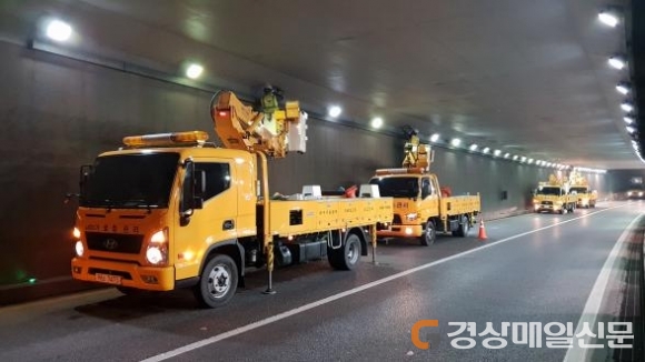 대구시설공단, 자동차전용도로 가로등 夜정비…구간 통제