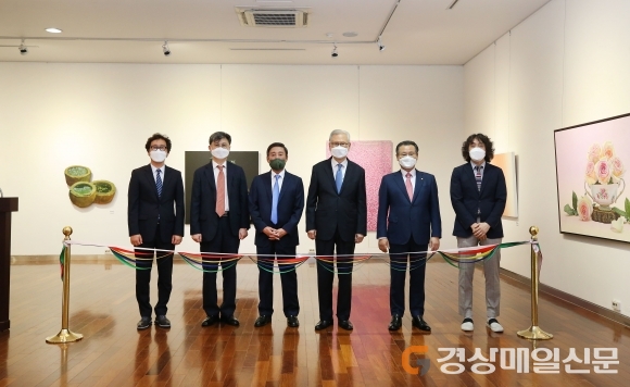 계명대, 희망과 울림 주제…교수 초대전 개최