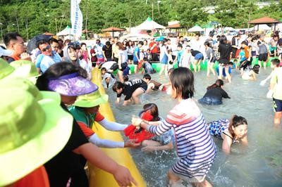 포토스케치- 가마미 장어잡이 행사