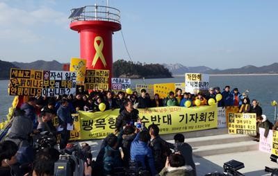 정부 떠나고 유가족들만 남은 팽목항