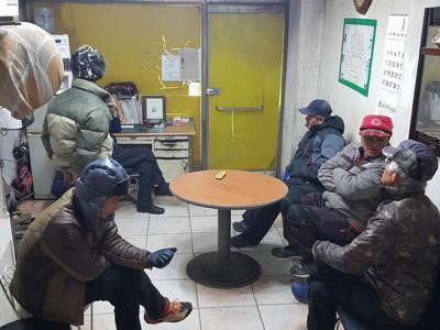 새해 첫 출근 일용직근로자 인력대기소 동행취재