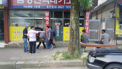 경기불황 속 폭염 겹친 인력사무소 가보니