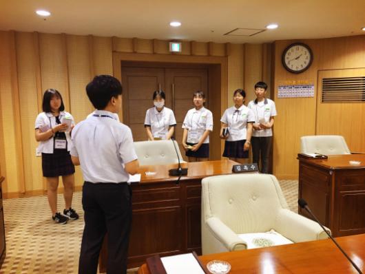 한국언론진흥재단·본보 공동 정광중학교 일일 기자체험-“구의회는 국회의 축소판입니다”