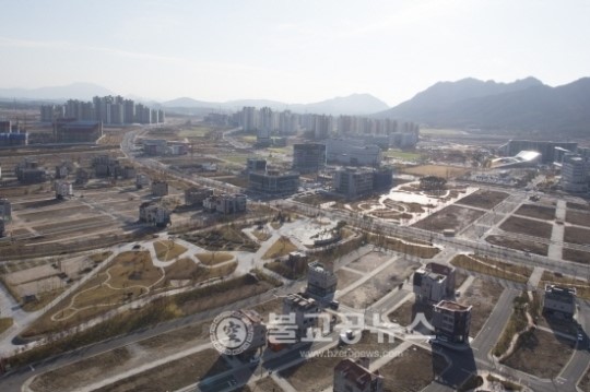 충남도, 30·40대가 내포 키웠다
