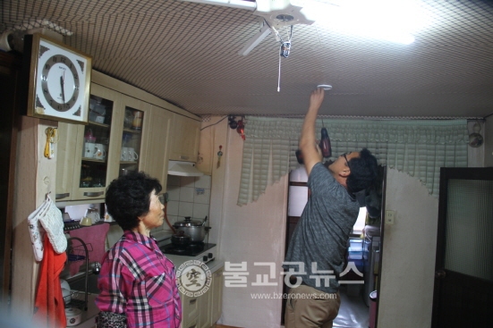 옥천소방서 자문위, 기초소방시설 보급 앞장
