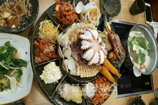 광주 수완지구맛집, 접시꽃보쌈황제해물문어보쌈