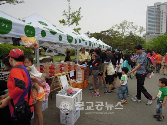 꽃차 맛보러 농부의 시장봄나들이 오세요