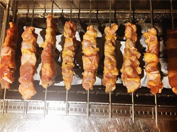 평택 양꼬치 맛집 동북양꼬치, 냄새 없이 담백한 양다리구이로 인기