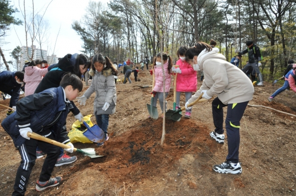 성남 권한대행 이재철 부시장, 제73회 식목일 행사 참석