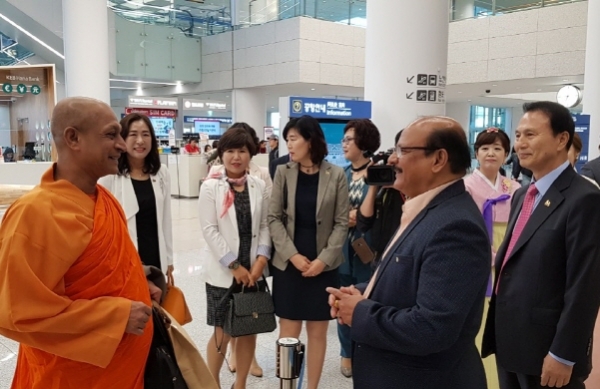 스리랑카 센트럴 포인트 이너리케 사레쓰 지방장관 방한