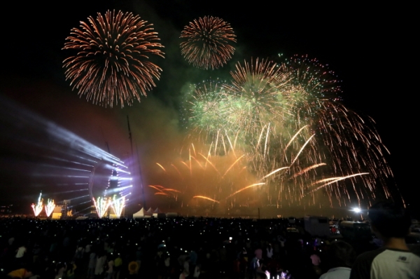 한류원조 백제의 춤과 노래 담긴 백제한화불꽃축제