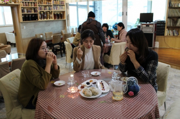 영동 호구 디저트 카페 과일의 고장의 이색 카페