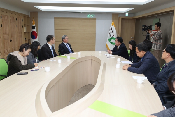 청주공예비엔날레, 주한중국대사관 & 주한중국문화원도 방문
