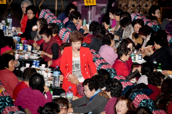 [영상 / 포토] 최은혜 노래교실, 2019 함께하는 이웃돕기
