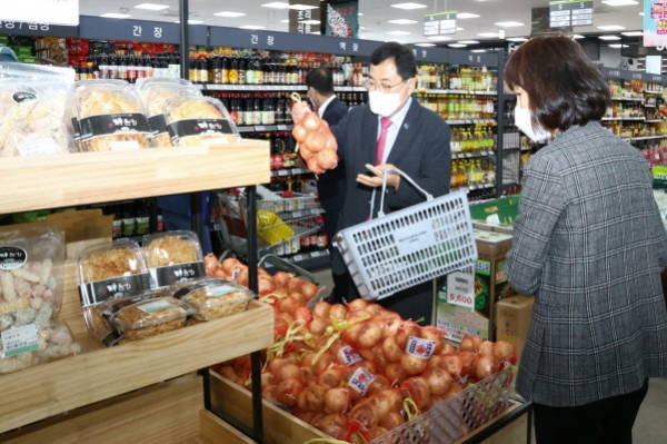 경주시장, 불국사농협 로컬푸드 직매장 방문