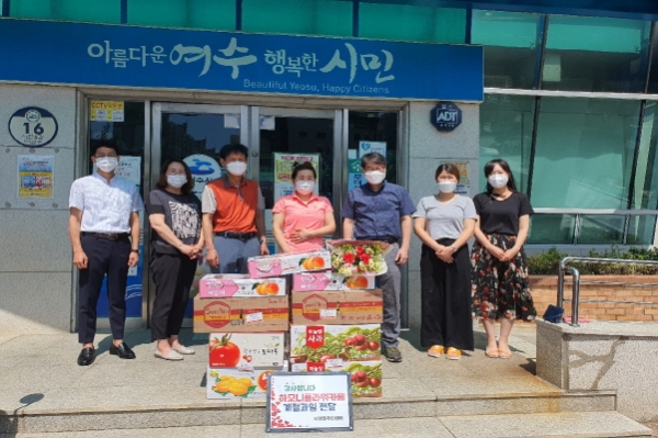 하모니플라워카페‧여수식자재마트 코로나 위기극복 과일 후원