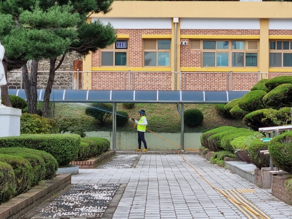 옥천교육지원청 학교지원팀,  그린세이프스쿨 조성 학교 수목 방제 지원
