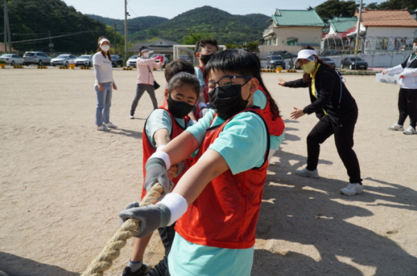 보은 수정초등학교, 체육 축제를 열다