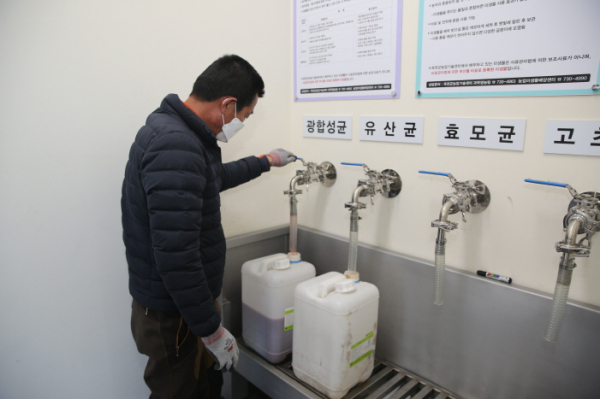 옥천군업기술센터, 영농철 농업미생물 무상공급 활발