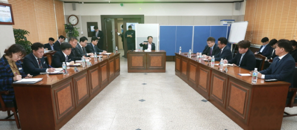 김영환 도지사, 괴산댐 생산전력과 용수 활용 스마트팜 조성 모색