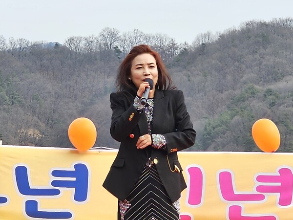 [영상 / 포토] 태양연예기획사, 2024 신년음악회...옥천 부소담악 아뜰리에