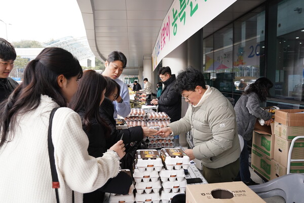 천안시, 설맞이 농특산물 직거래장터 운영…32개 품목 판매