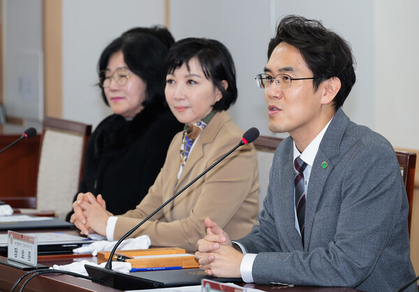 대전시, 여성친화기업 12곳에 현판 수여
