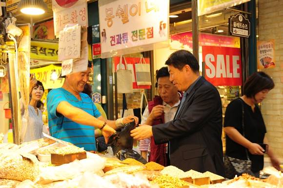 백경현 구리시장 민생안정 대책 일환…구리전통시장 찾아