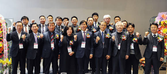 안희정 지사, 충남TP 입주·졸업기업 홈커밍데이 참석