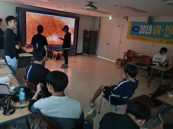 예술과 인간개발, 힐링아트테크 청소년들의 심리·정서적 안정