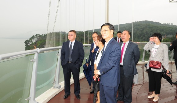 중국 지린성 농업대표단, 예산군 예당호 출렁다리 방문