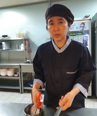 김영숙 대표 3無 원칙이 춘천닭갈비 맛의 비결