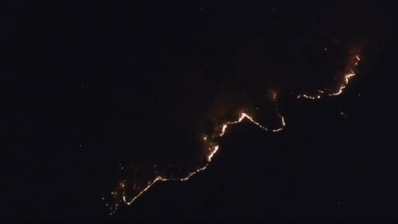 산림청, 강원 정선 산불 야간으로 이어져 산림청 산불 전문인력 긴급 투입