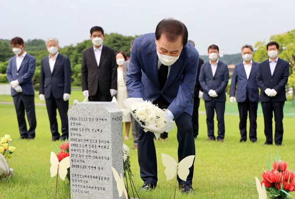 [브리핑 충남] 양승조 지사, 광복절 앞두고 이일남 애국지사 찾아 감사·존경 뜻 전해