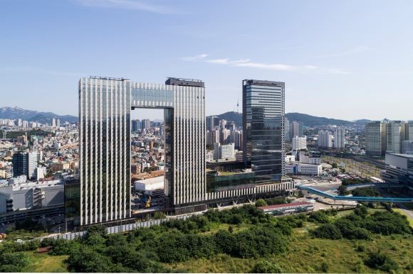 신한서부티엔디리츠 코스피 상장, 초대형·복합형 리츠 도약