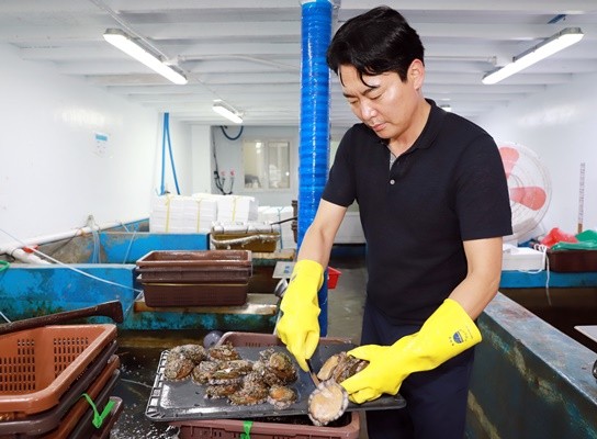 여수 전복유통 전문 황금수산, 거래처와 고객에 정직과 신뢰로 승부
