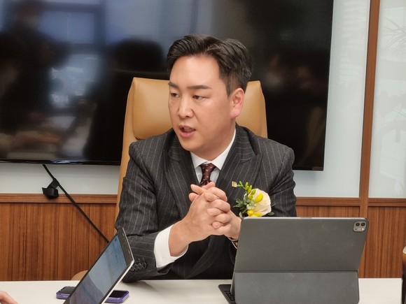 [인터뷰] 창립 20주년, 신사업 시동 이영진 마이원 대표
