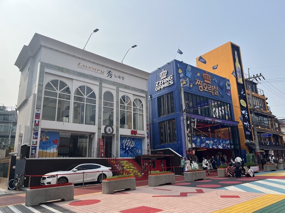 [체험기] 홍대 일대 파랗게 카스쿨 팝업스토어 가보니