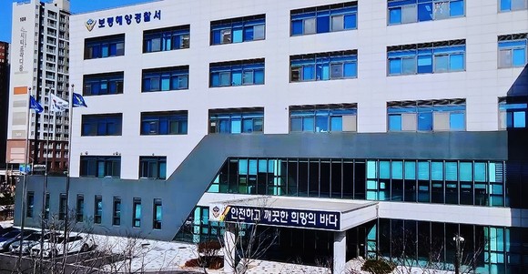 충남 보령 독산해수욕장서 동생 신발 주우려다 떠내려간 11살 여아 구조