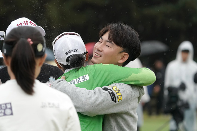 석교상사와 함께 한 지한솔, 2년 2개월 만에 우승