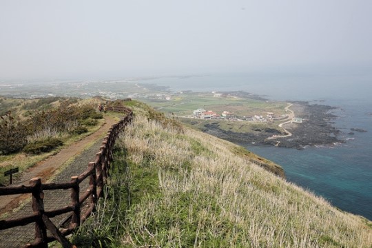 [제주 우도] 황소 한 마리 살포시 누운 듯 천년비경  섬 속 작은 섬