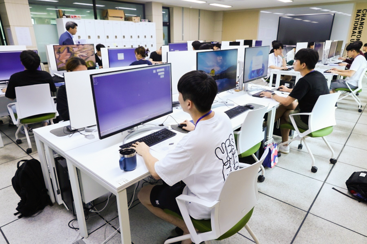 달려라 새내기 조합(끝) 경남금형공업협동조합