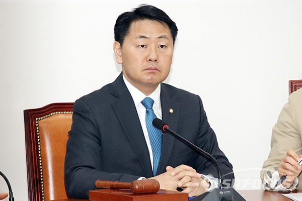 [포토] 김관영, 조국 수석과 조현옥 수석 즉시 경질해야